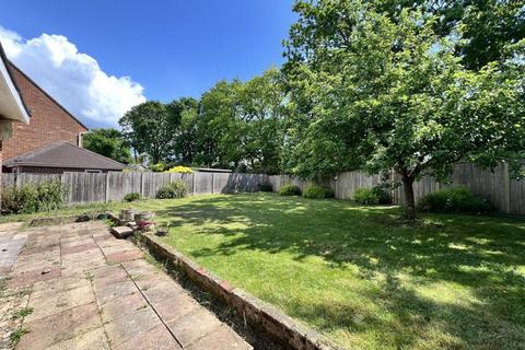 9 Brookside, Cranleigh, GU6 8DA