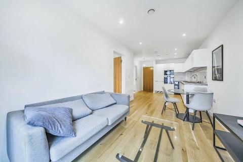 1 bedroom flat to rent, Cassilis Road, London E14