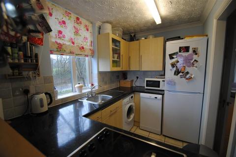 2 bedroom flat to rent, Westacre Close, Bristol