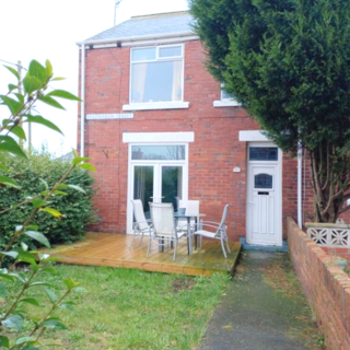 3 bedroom end of terrace house to rent, Polemarch Street, Seaham