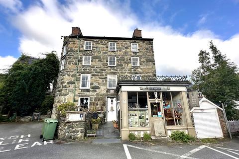 8 bedroom terraced house for sale, Ty Seren, Meyrick Street, Dolgellau, LL40 1LN