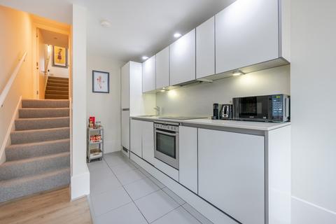 2 bedroom flat for sale, Aragon Tower, George Beard Road, London, SE8