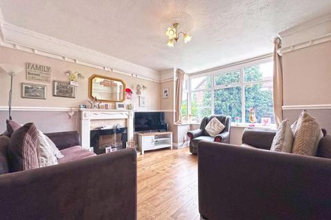 3 bedroom detached house for sale, Shrubbery Avenue, TIPTON, DY4 8DX