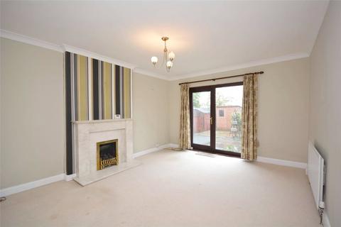 2 bedroom semi-detached house for sale, Lincroft Crescent, Leeds, West Yorkshire