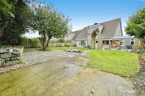 2 bedroom detached house for sale, Maes Alaw, Valley