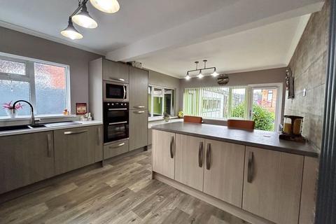 7 Croft Crescent, Walsall, WS8 7DN