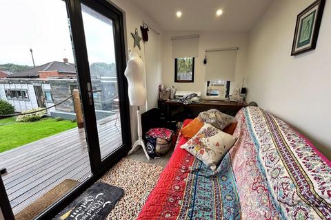 7 Croft Crescent, Walsall, WS8 7DN