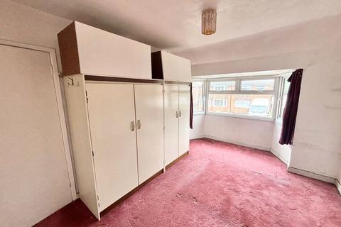 6 Clausen Close, Birmingham, B43 7UD