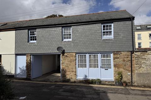 2 bedroom coach house for sale, Barrack Lane, Truro