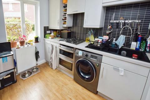 3 bedroom end of terrace house for sale, Edwards Court, Exeter