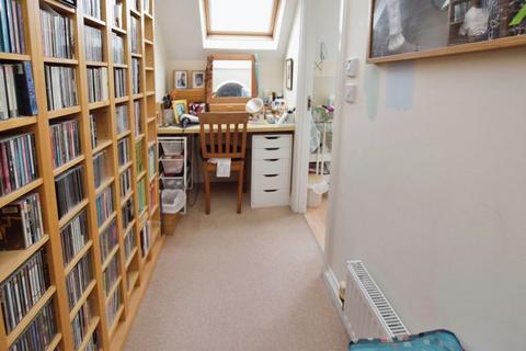 5 Edwards Court, Exeter, EX2 7RL