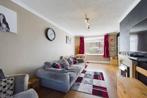 2 bedroom semi-detached house for sale, Kirkham Close, Hessle