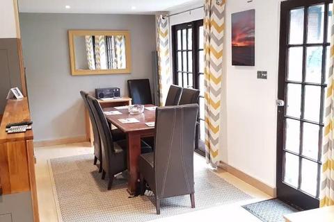 undefined, 20 Tudor Court, Tolroy Manor