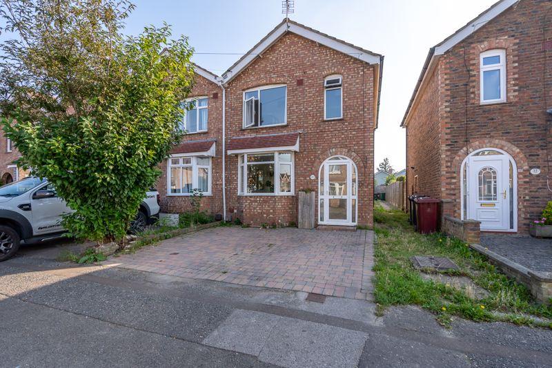 Ormonde Avenue, Chichester 3 bed end of terrace house for sale £430,000