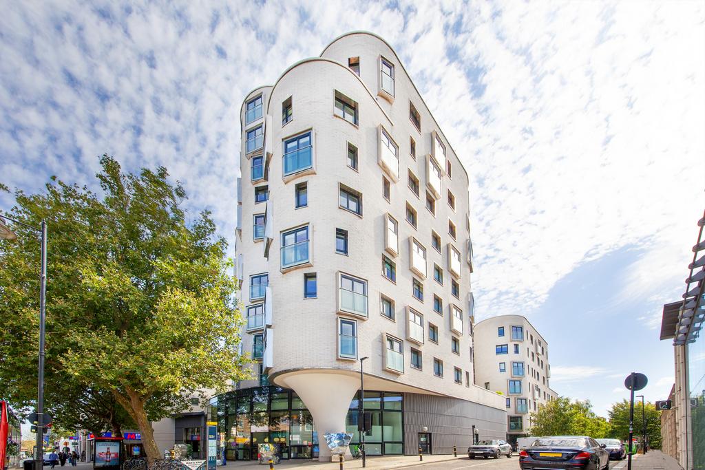 The Library Building, Clapham SW4 1 bed flat - £2,200 pcm (£508 pw)