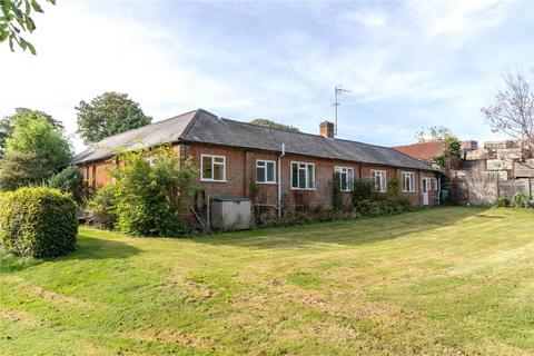 2 bedroom bungalow to rent, Cambridge Road, Stansted Mountfitchet, Essex, CM24