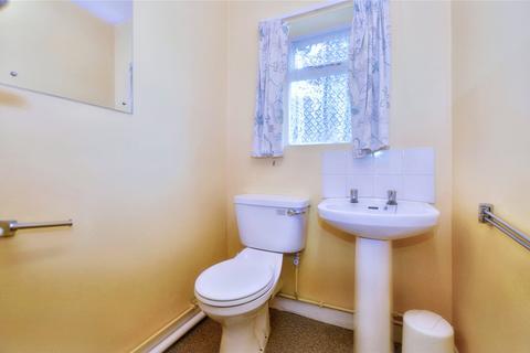 1 bedroom bungalow to rent, Cambridge Road, Stansted Mountfitchet, Essex, CM24