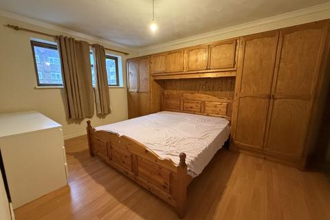 undefined, Sparrow Farm Drive, Feltham, TW14