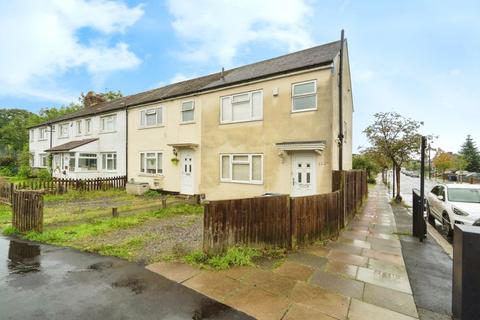 4 bedroom end of terrace house for sale, Eastcote Lane, Northolt