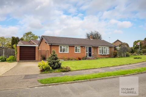 3 bedroom detached bungalow for sale, Waveney Drive, Norwich NR12