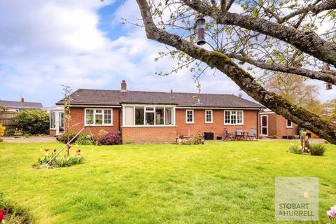 3 bedroom detached bungalow for sale, Waveney Drive, Norwich NR12