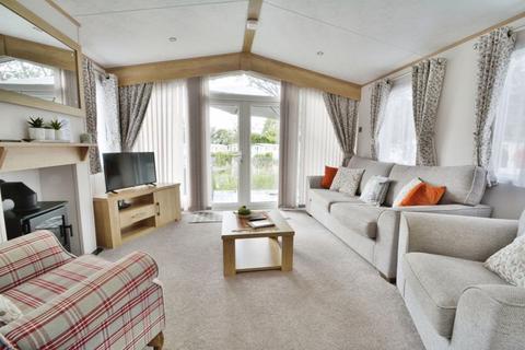 2 bedroom park home for sale, Mallard Lake, Cotswold Hoburne, Cotswold Lakes