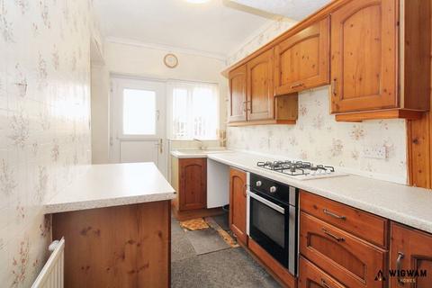 3 bedroom terraced house for sale, Hall Road, Hull, HU6