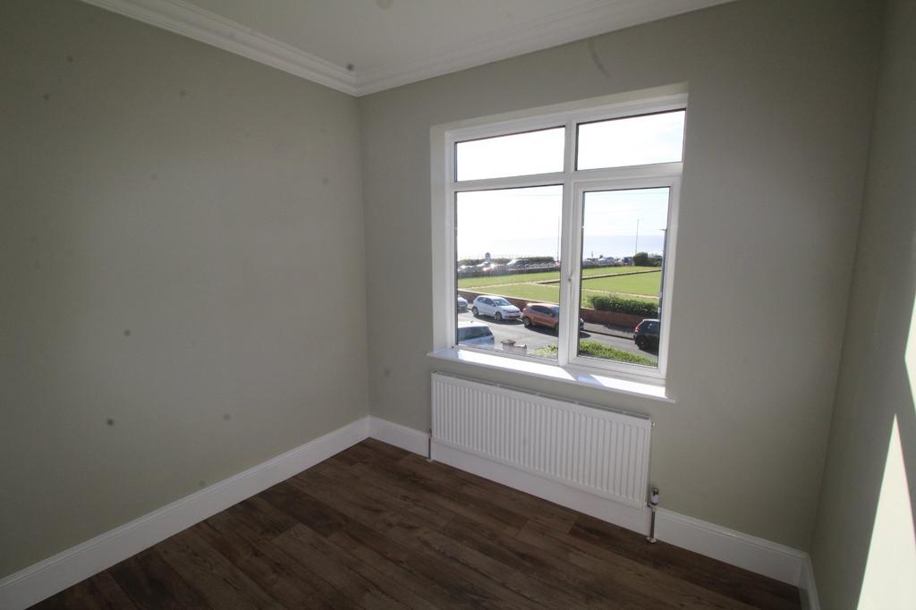 Bedroom 4/Diningroom