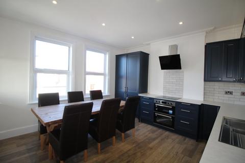 4 bedroom maisonette for sale, Trafalgar Crescent, East Yorkshire YO15