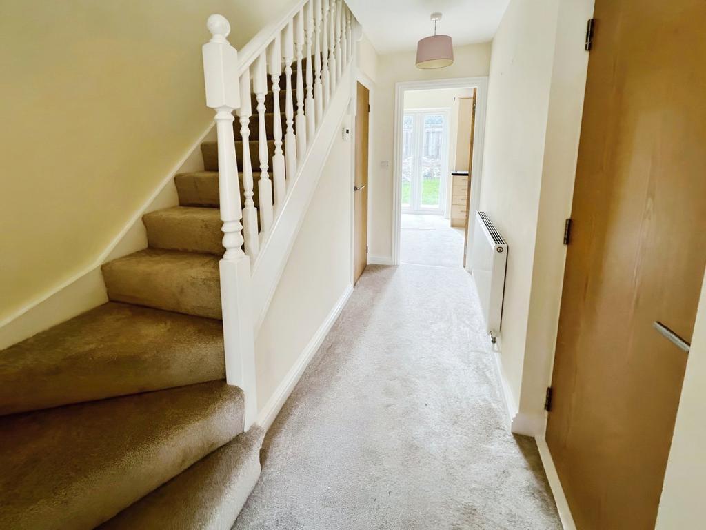 Beech Tree Mews, West Yorkshire WF17 4 bed terraced house for sale £
