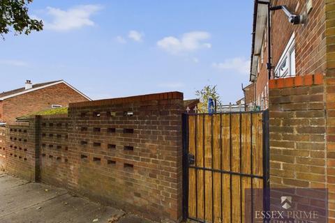 2 bedroom maisonette for sale, Two Bedroom Maisonette Forest rd