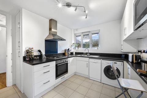 2 bedroom apartment for sale, West Barnes Lane, New Malden KT3