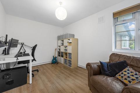 2 bedroom apartment for sale, West Barnes Lane, New Malden KT3