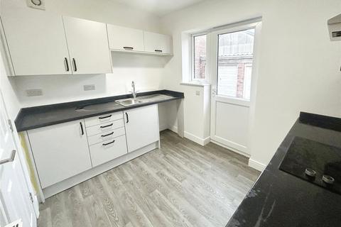 2 bedroom flat to rent, Newton Street, South Yorkshire S70