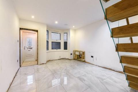32 Orchard Road, Welling, DA16 1QG