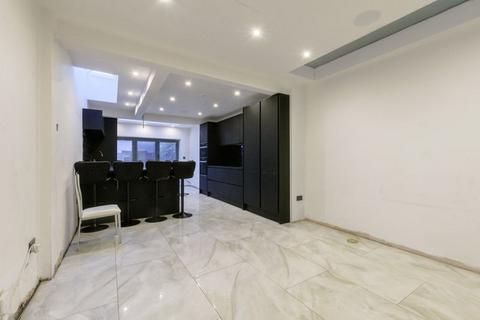 32 Orchard Road, Welling, DA16 1QG