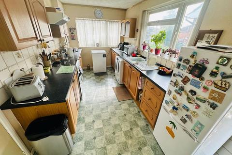 4 bedroom detached house for sale, Straits Road, Lower Gornal DY3