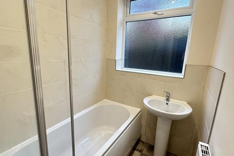 2 bedroom ground floor flat to rent, 75 Pingle Road, Millhouses, Sheffield S7 2LL