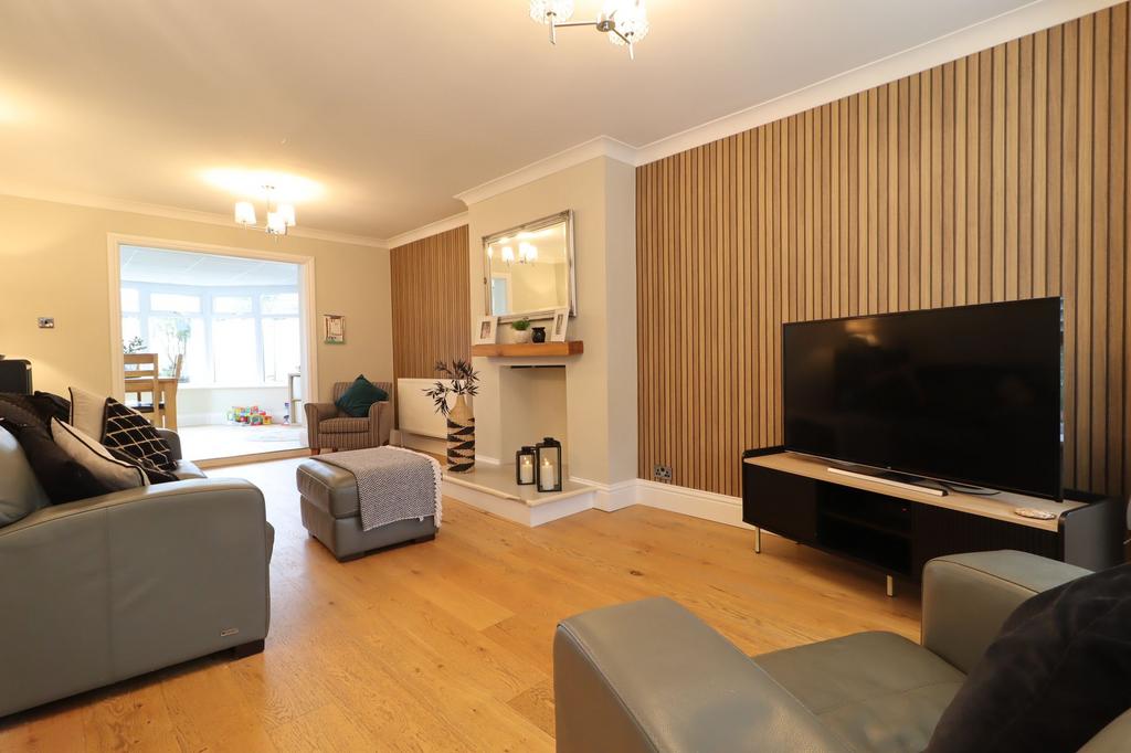 Parklands Drive, Loughborough, LE11 3 bed semidetached house for sale