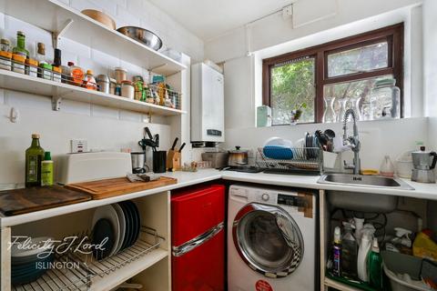 Studio for sale, St Peter's Street, Islington, N1