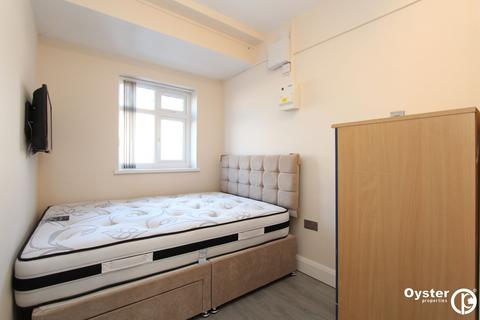 Studio to rent, Shooters Avenue (Studio Annex), London, HA3