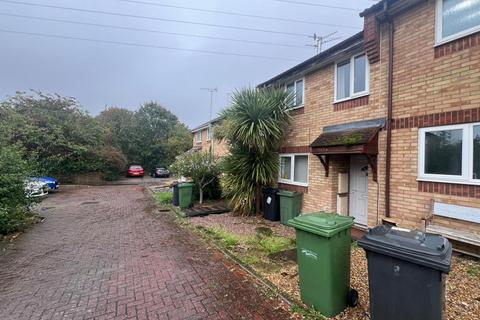 2 bedroom terraced house to rent, Lansdowne Walk, Peterborough PE2