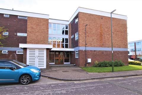 2 bedroom apartment to rent, Festival Court, Chichester