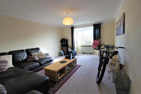 2 bedroom apartment to rent, Festival Court, Chichester