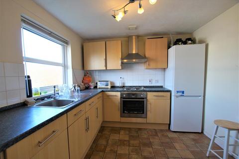 2 bedroom apartment to rent, Festival Court, Chichester