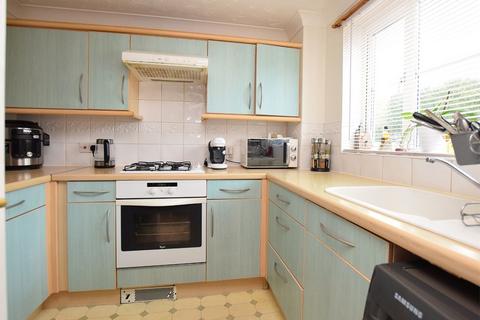 2 bedroom end of terrace house for sale, Wallace Close, King's Lynn PE30