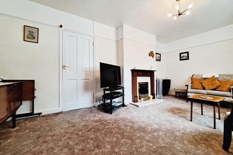 8 Ivylea Road, Manchester, M19 1WT