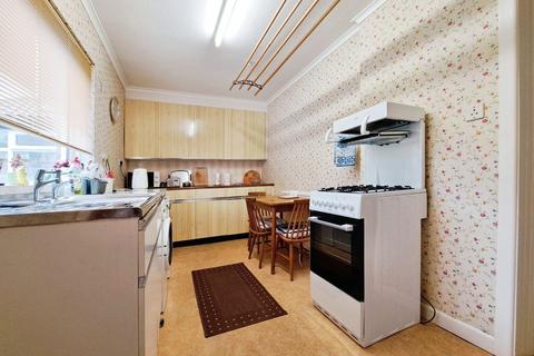 8 Ivylea Road, Manchester, M19 1WT