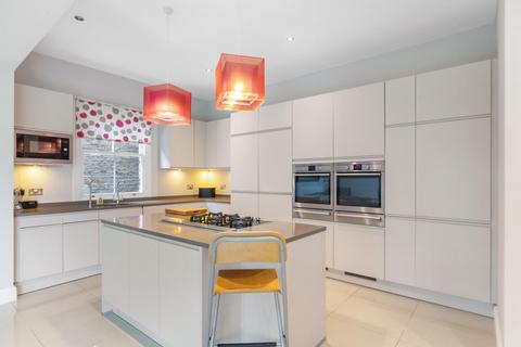 5 bedroom detached house for sale, London W13