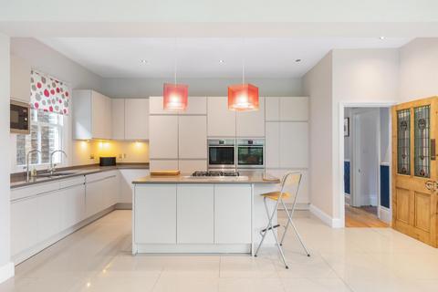 64 Culmington Road, London, W13 9NH